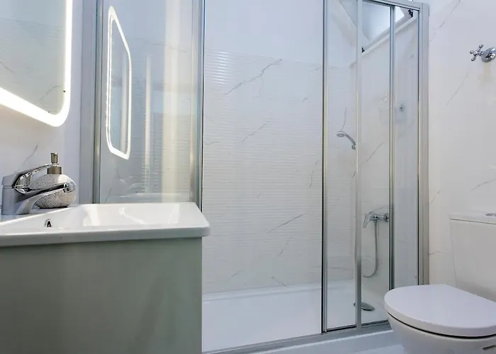 Ginjinha House - 4 - Bairro Alto - With Ac By Lisbeyond 3*